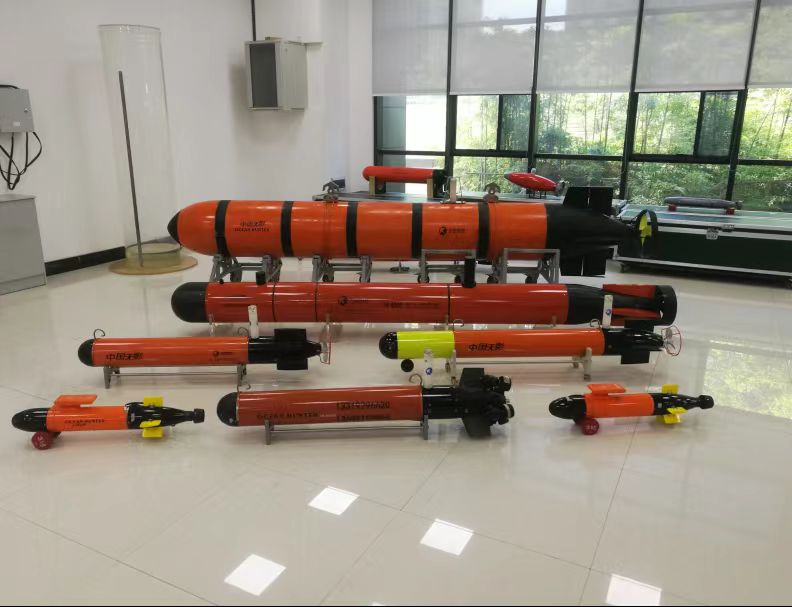 系列水下無(wú)人潛航器平臺(tái)